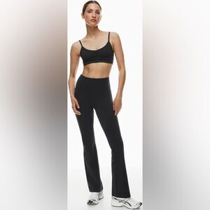 TnaLIFE™ Cheeky Flare Hi-Rise Legging - Short length inseam 28.5